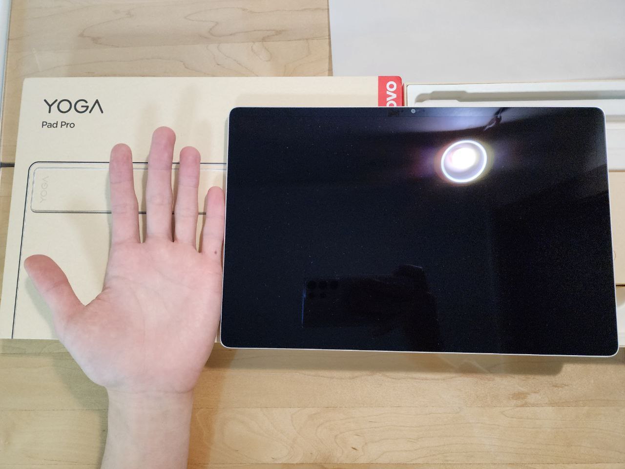 손과 함께 본 태블릿 크기