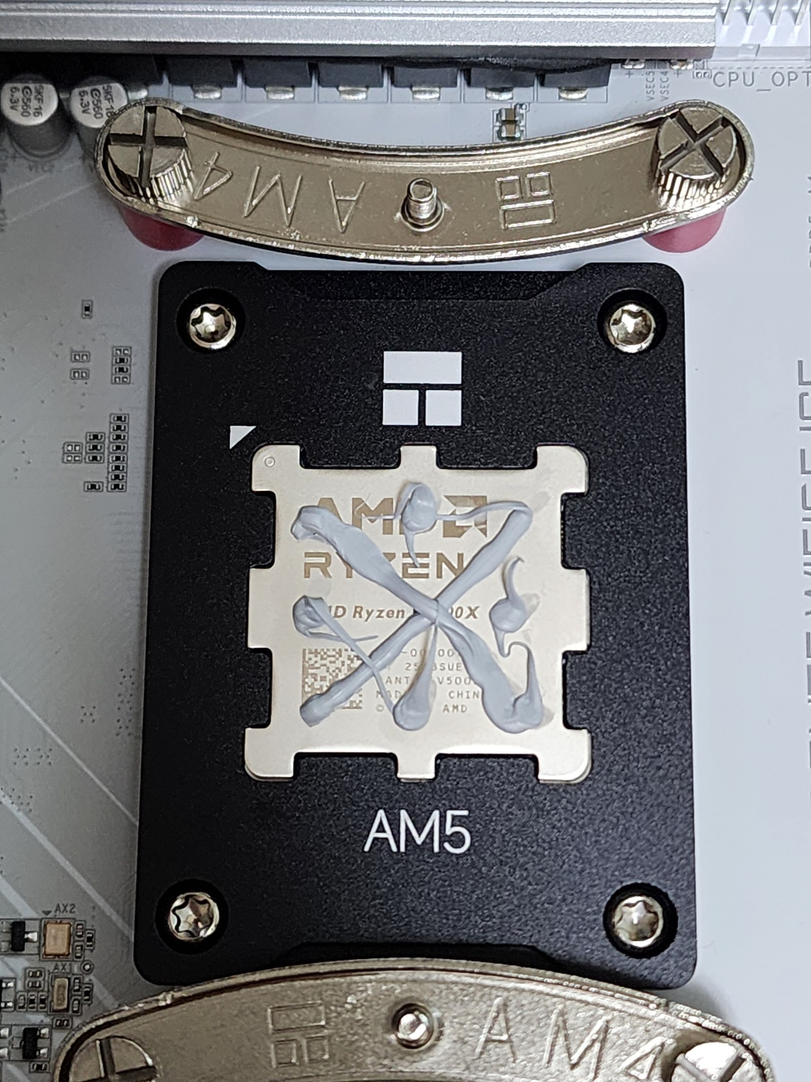 AM5 쿨러 장착 브라켓
